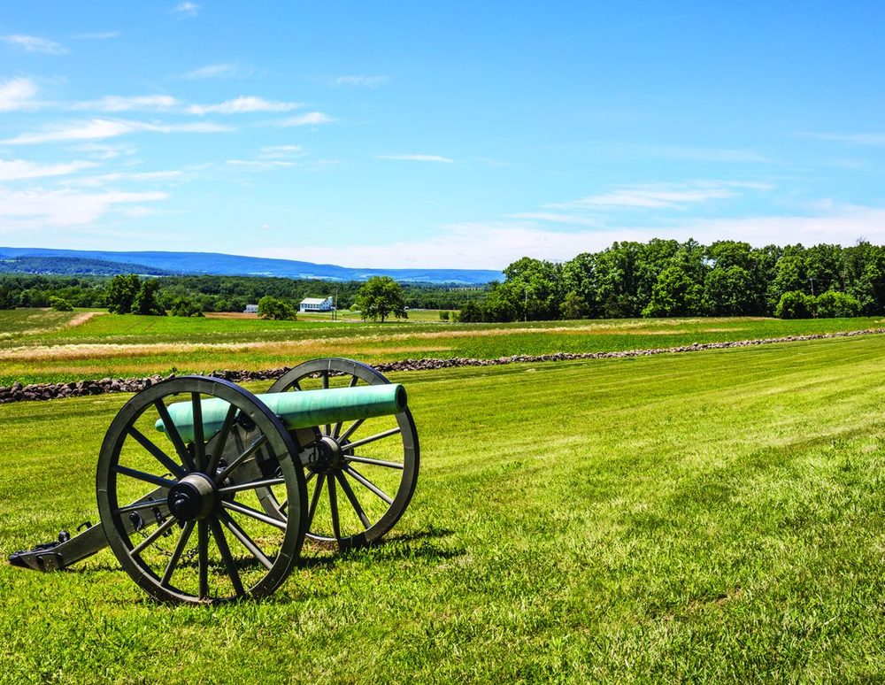 Bashein Gives Artifacts To Gettysburg